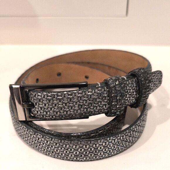 WCM New York Italian Calfskin Silver Textured Metallic Belt Gunmetal Buckle - Picture 9 of 9